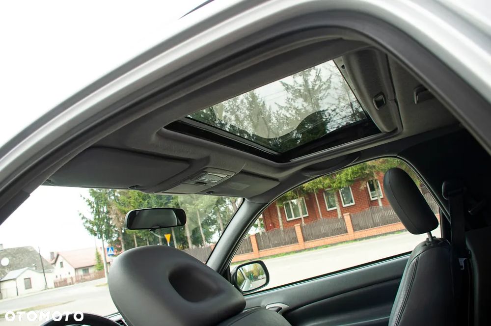 Toyota RAV4 2.0 VVT-i Sol - 17