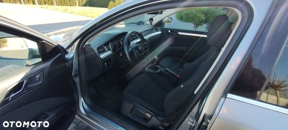 Skoda Superb 1.9 TDI Comfort - 4