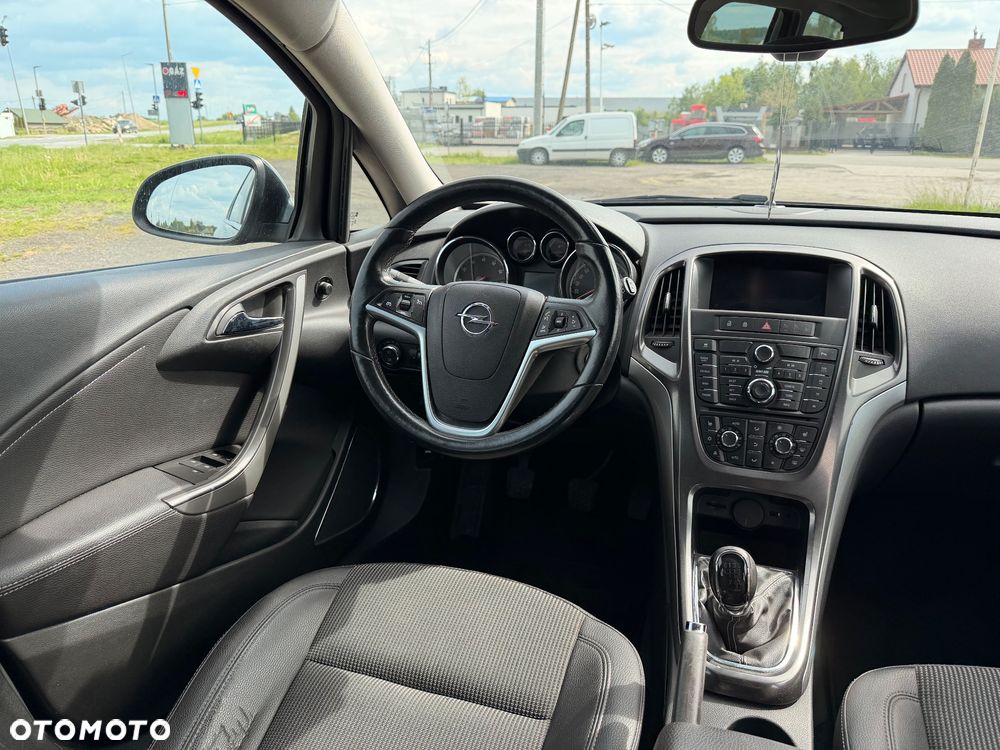 Opel Astra 1.4 Turbo Innovation - 17