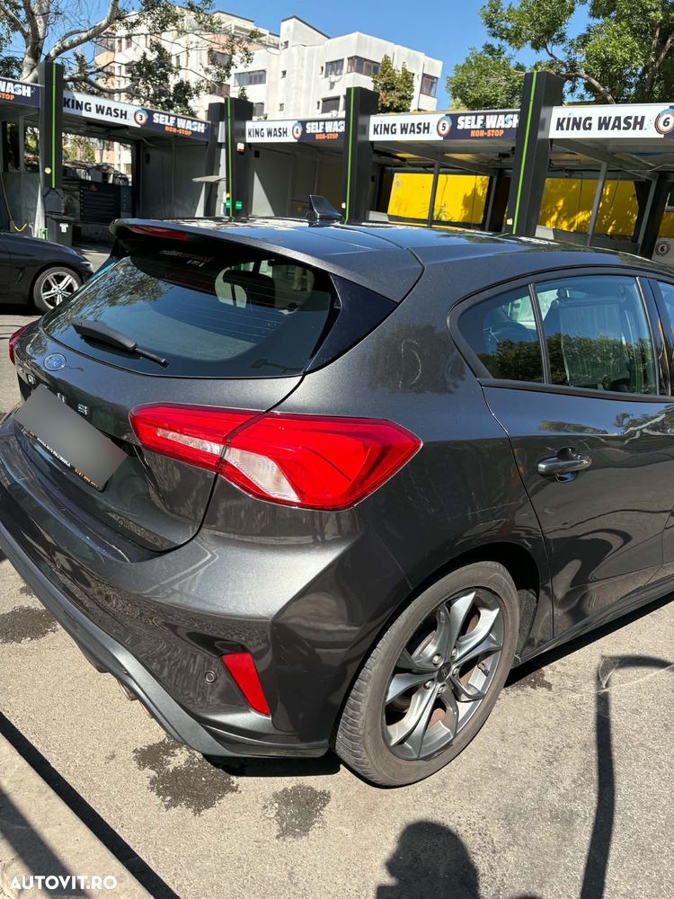 Ford Focus 1.5 EcoBoost ST-Line - 9