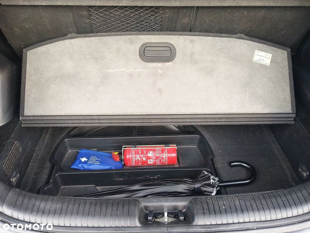 Hyundai ix20 1.4 Comfort - 12