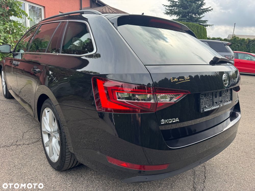 Skoda Superb 2.0 TDI DSG Ambition - 13