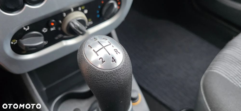 Dacia Sandero 1.6 MPI Laureate - 26