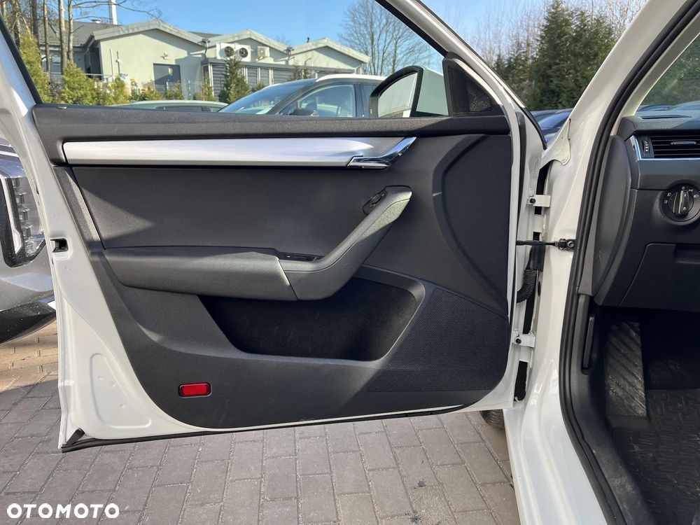 Skoda Octavia 2.0 TDI SCR Ambition DSG - 10