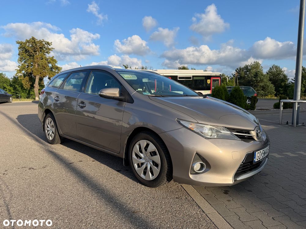 Toyota Auris 1.4 D-4D Premium - 7