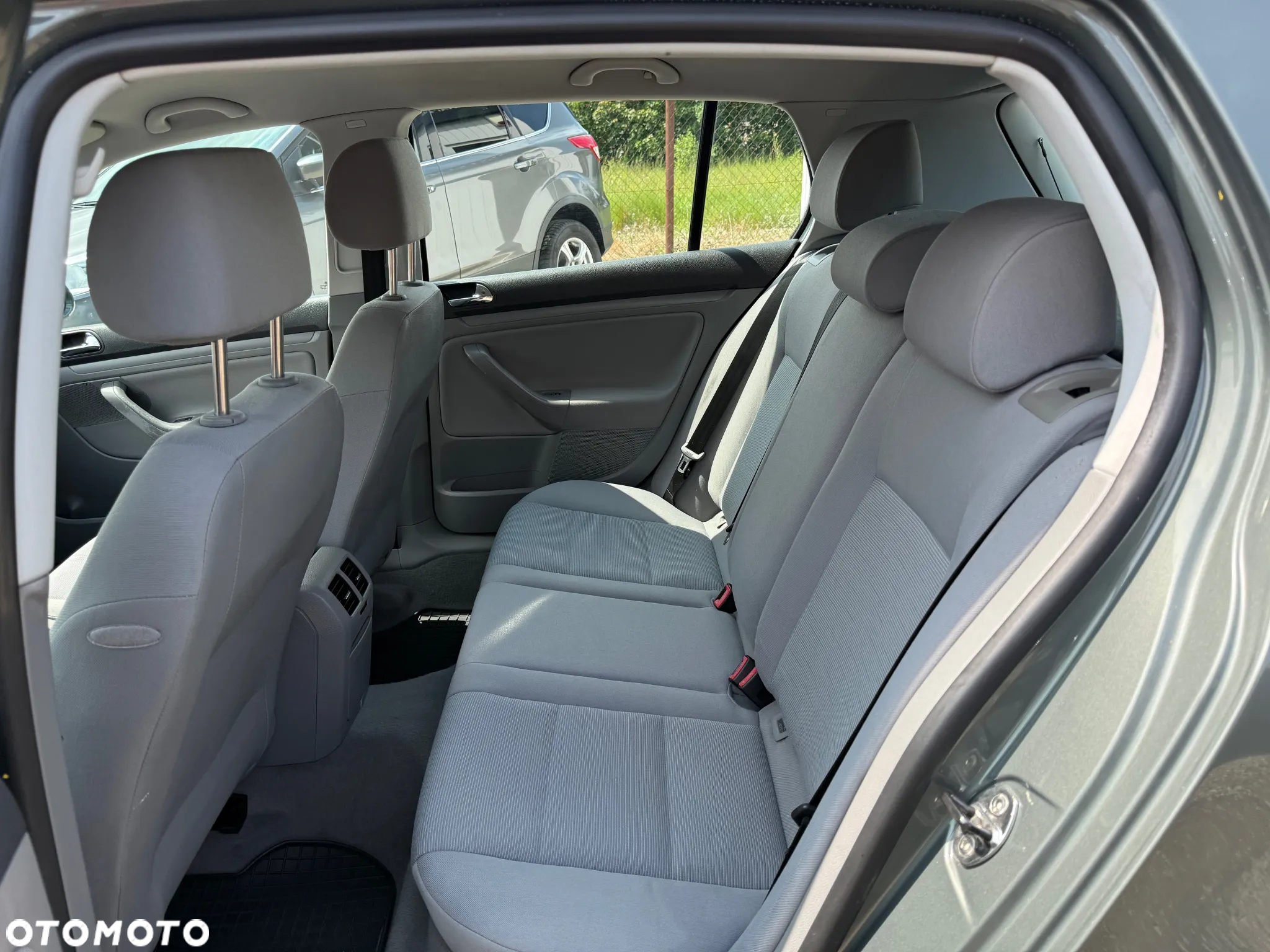 Volkswagen Golf - 16