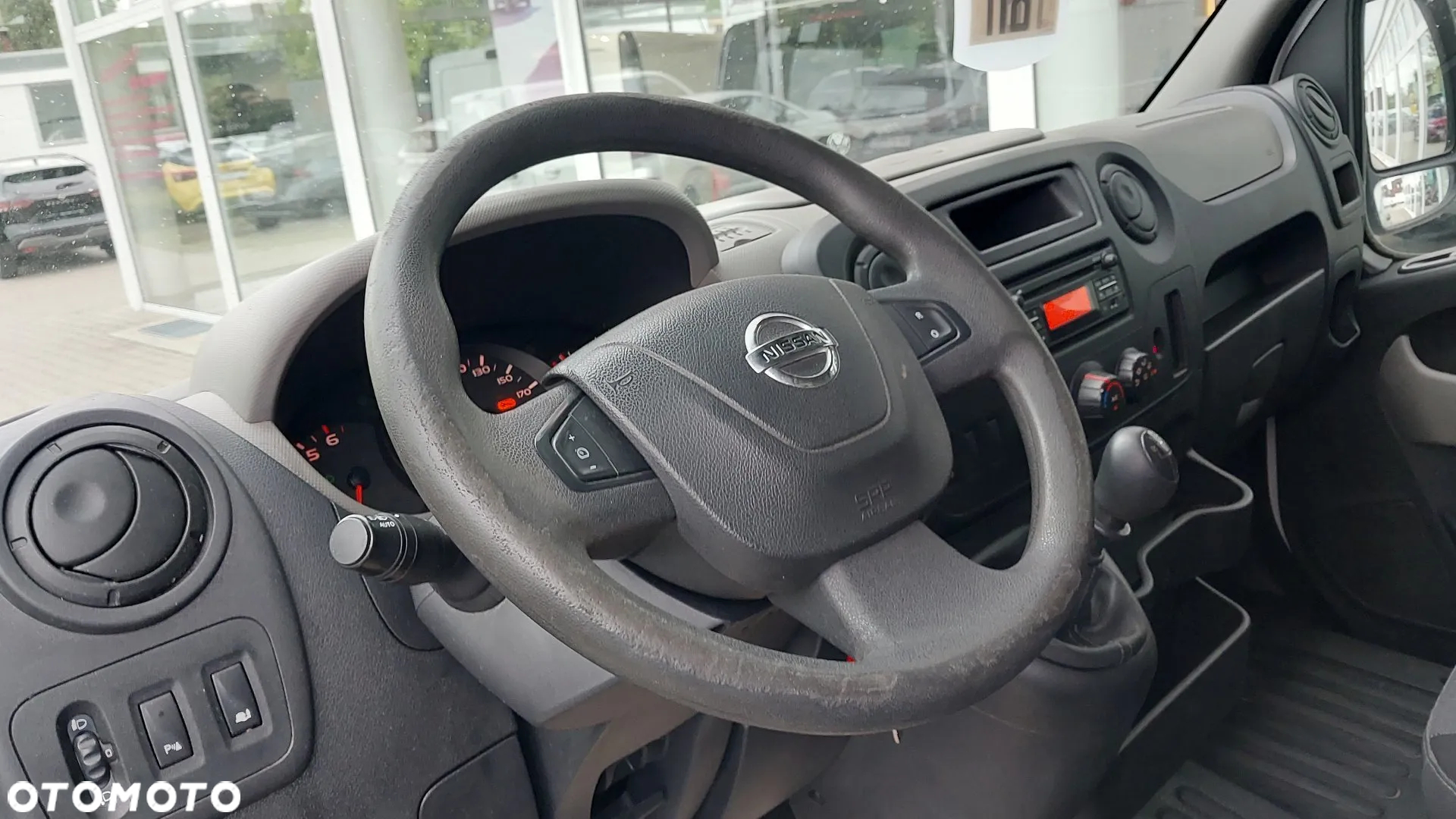 Nissan nv 400 - 16
