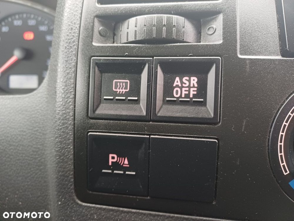 Volkswagen Transporter - 18