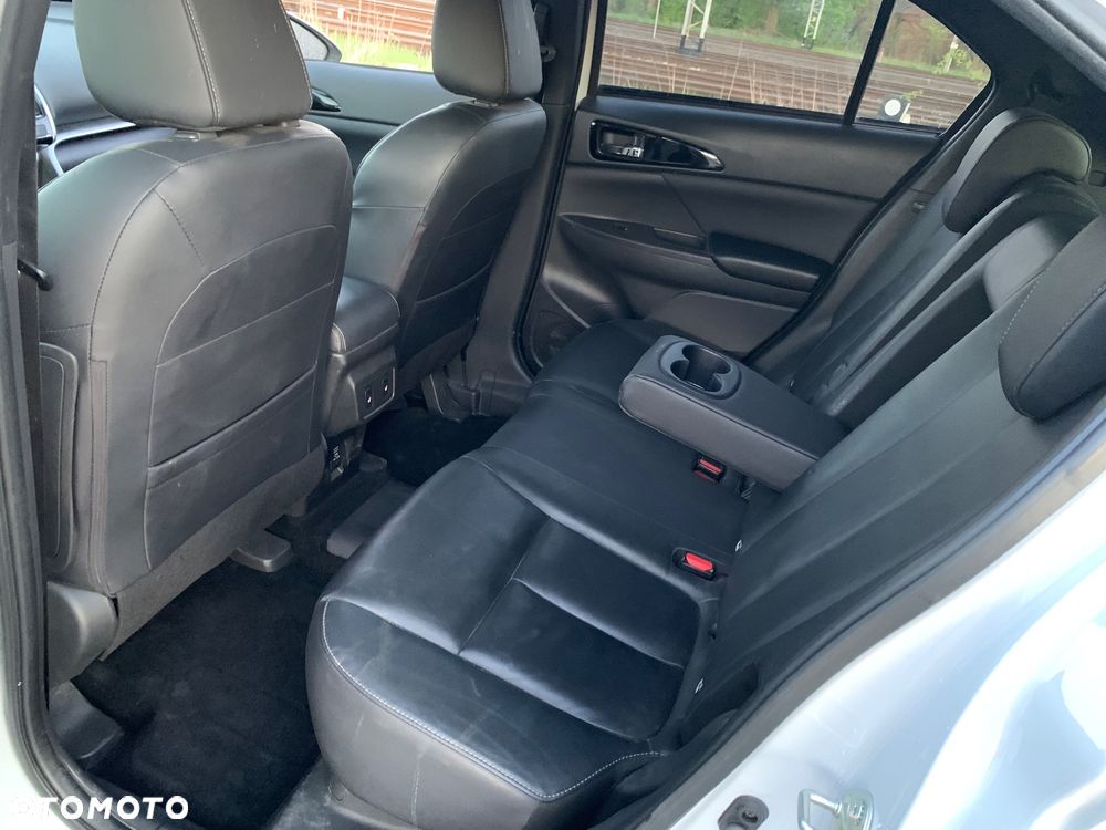 Mitsubishi Eclipse Cross - 32