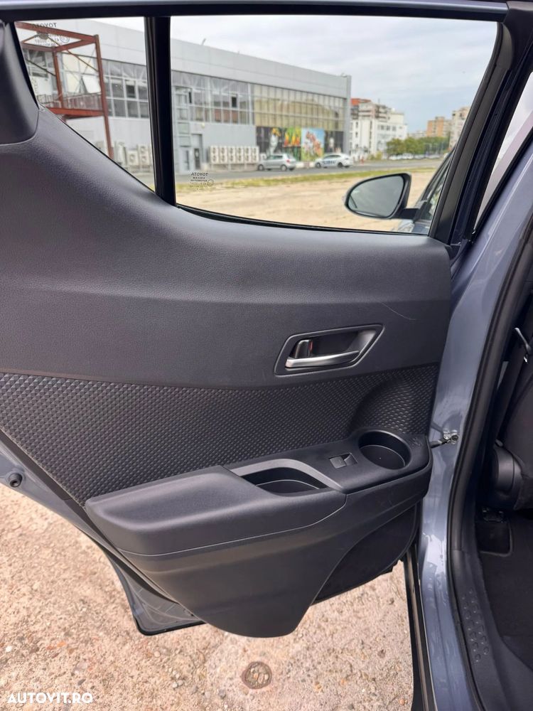 Toyota C-HR 1.8 HSD 122 CP 4x2 CVT Cult - 14