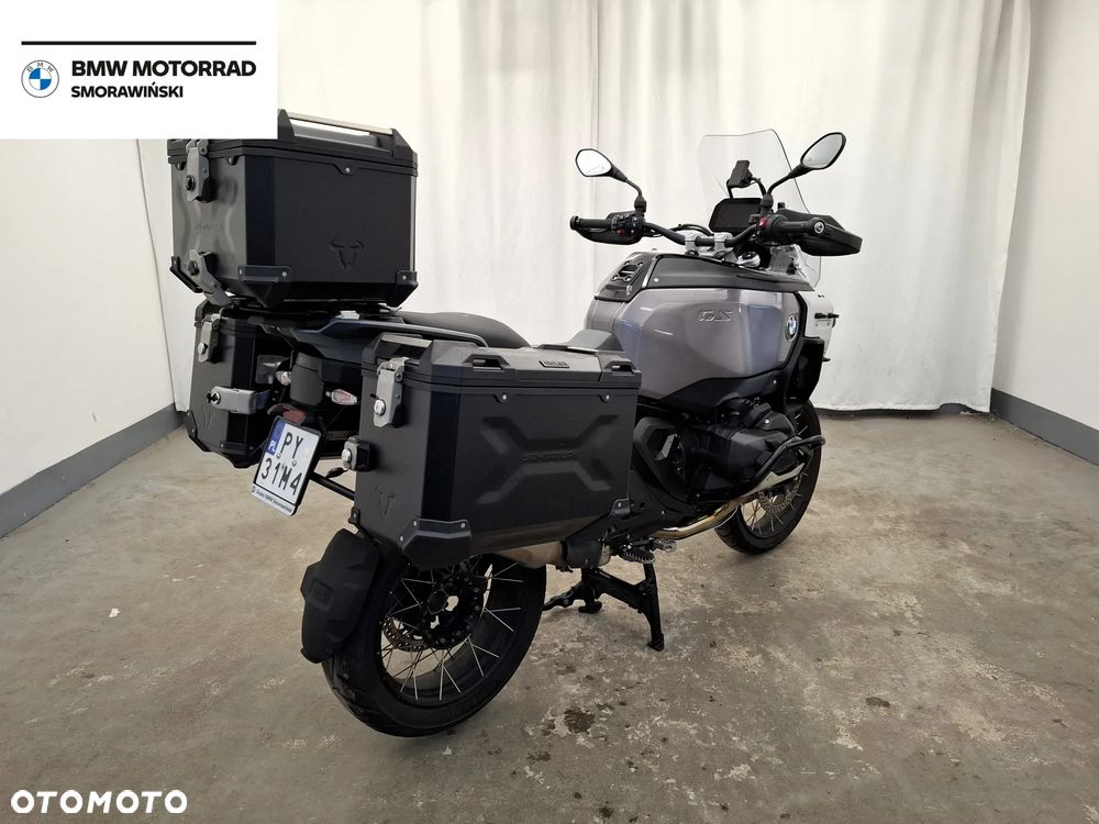 BMW R - 8