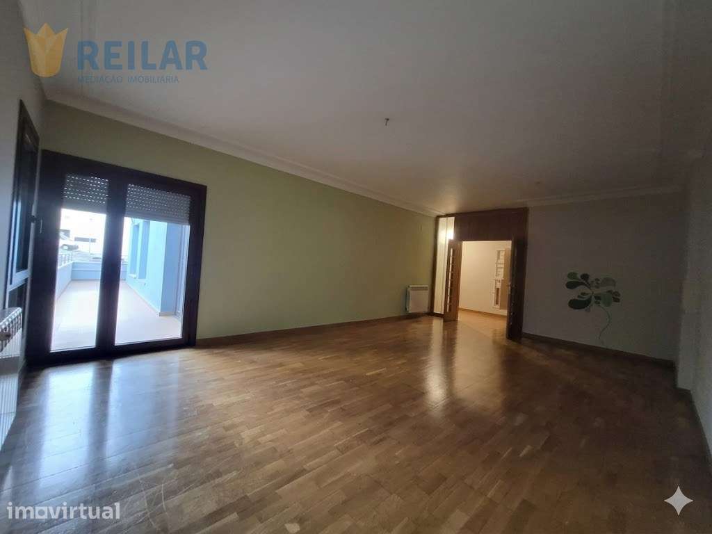Vila Franca de Xira - T2 Impecável - Grande imagem: 2/21