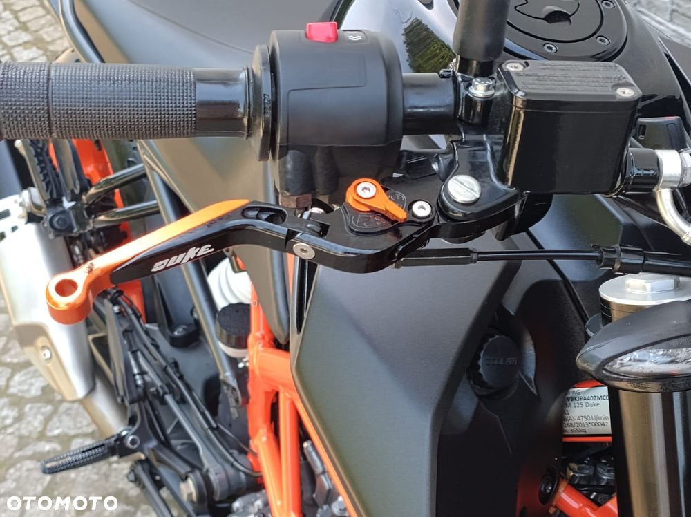 KTM Duke 125 - 24