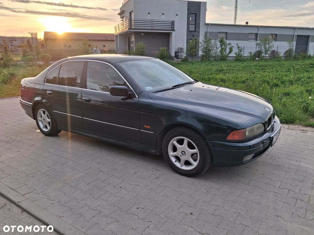 BMW Seria 5 523i - 7