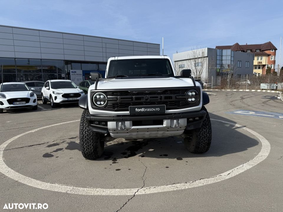 Ford Bronco - 9