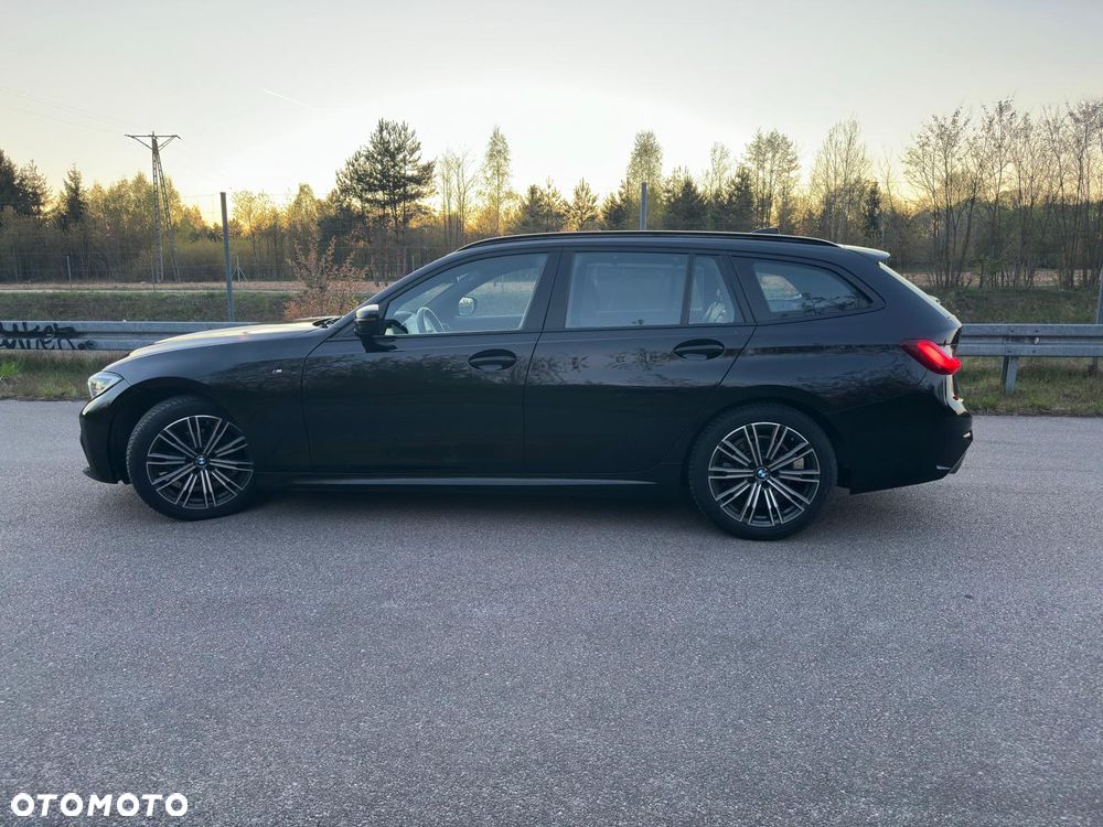 BMW Seria 3 318i M Sport - 13