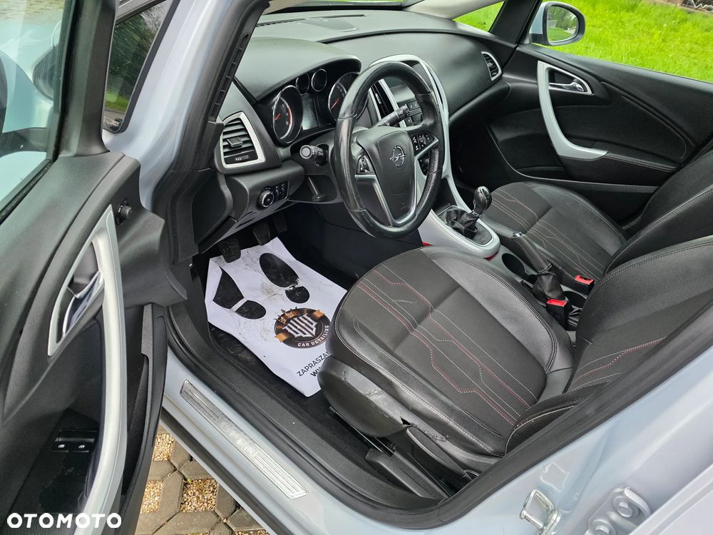 Opel Astra 1.4 150 Jahre - 14