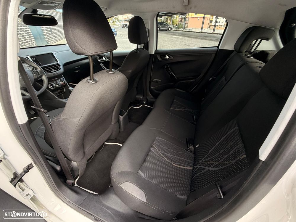 Peugeot 208 1.4 HDi Active - 13