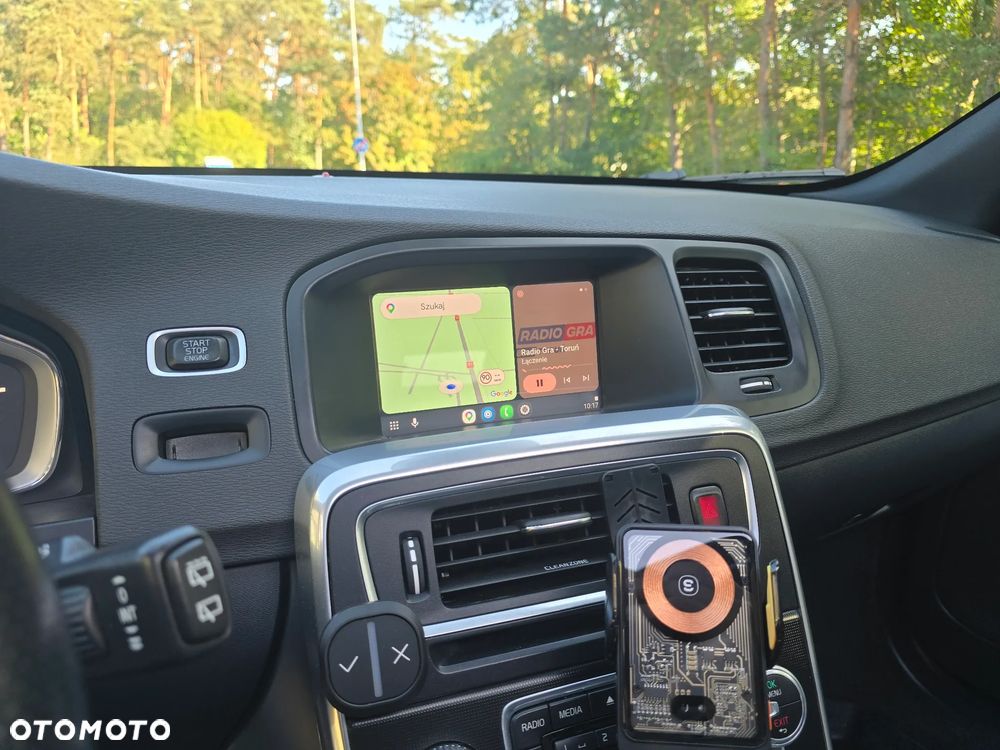 Volvo V60 D4 R-Design - 22