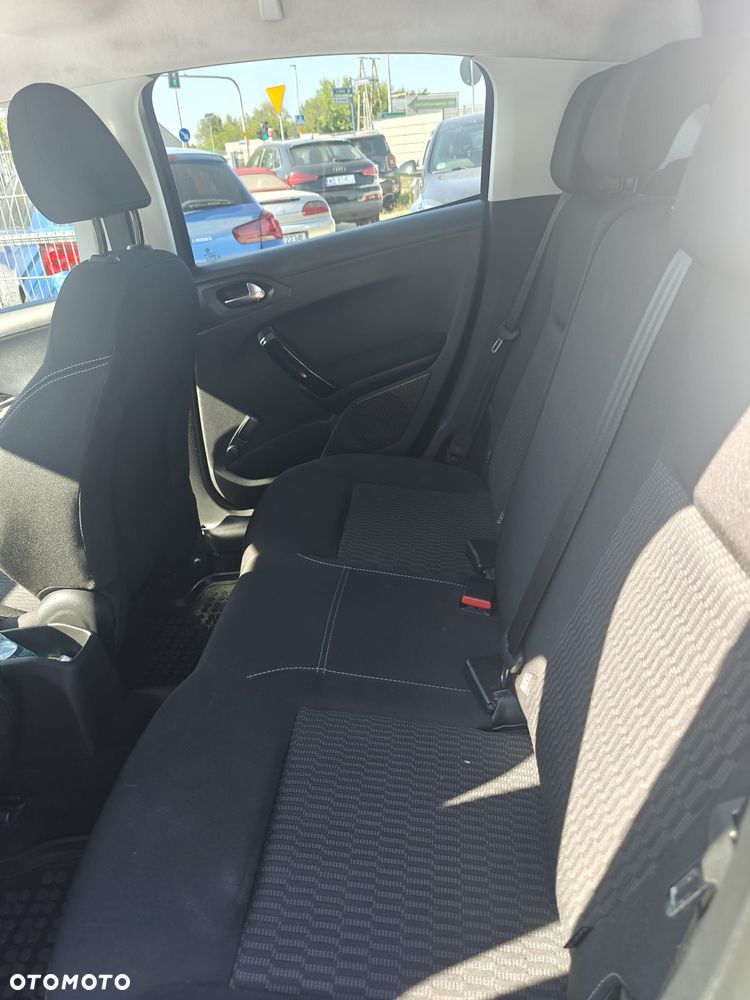 Peugeot 208 1.2 PureTech Active - 11