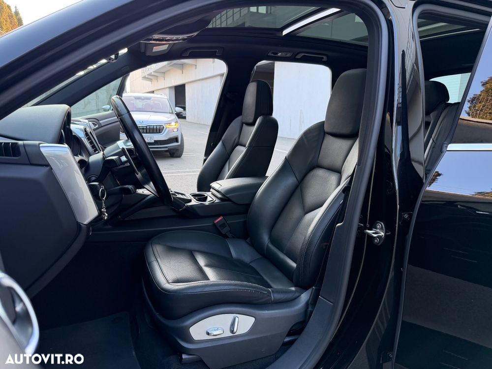 Porsche Cayenne Platinum Edition - 13