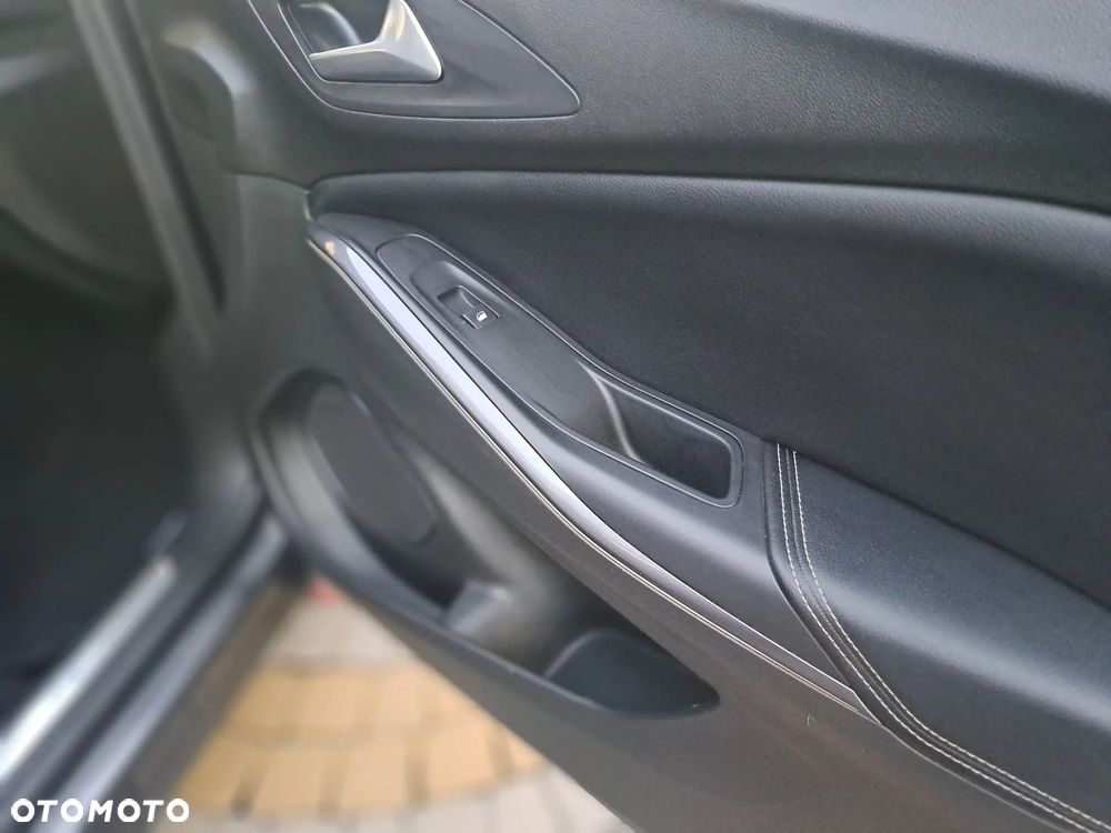 Opel Grandland X 1.2 Start/Stop Elegance - 26
