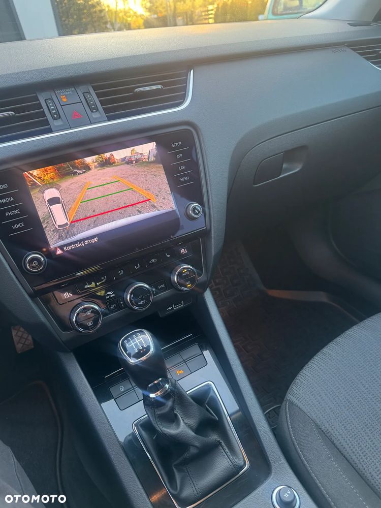 Skoda Octavia 1.5 TSI ACT Style - 4
