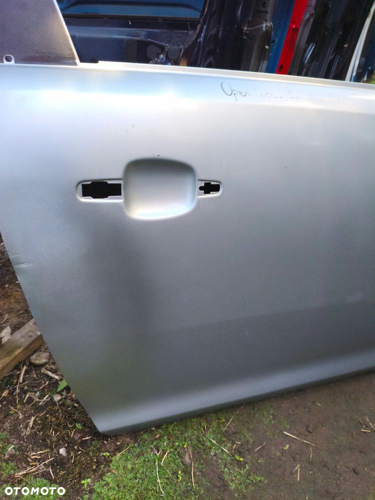 OPEL CORSA D 3D DRZWI PRAWE POZNAŃ GIEŁDA R146 - 2