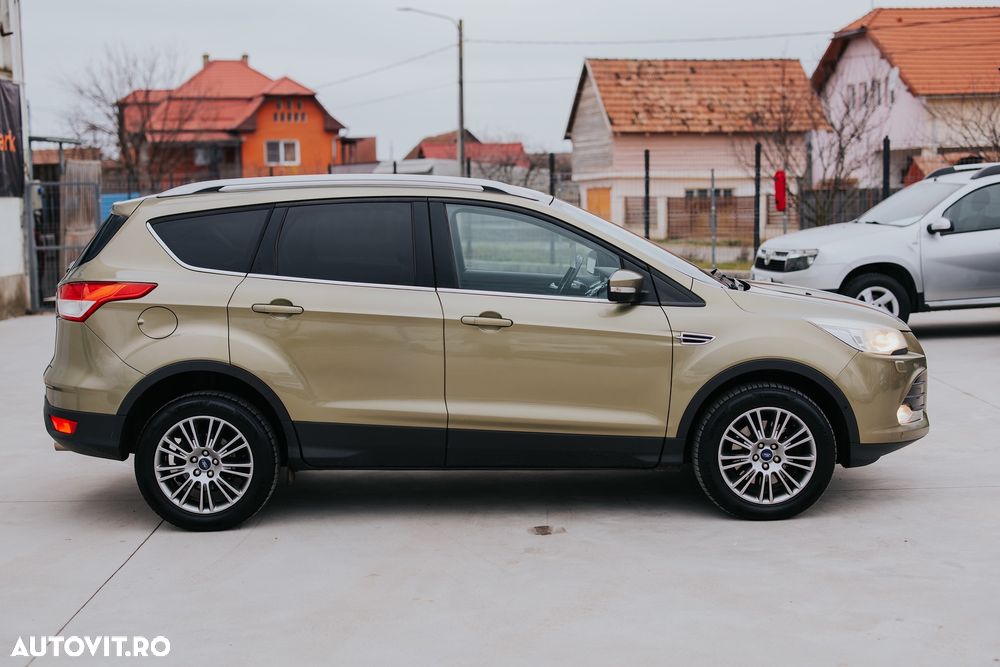 Ford Kuga 2.0 TDCi 4x4 Aut. Titanium - 4