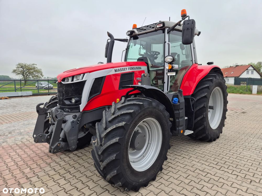 Massey Ferguson 7S.210 - 4
