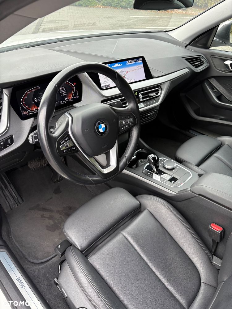 BMW Seria 2 218i - 17