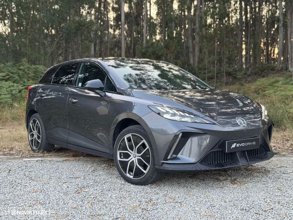 MG MG4 77 kWh Extended Range Luxury