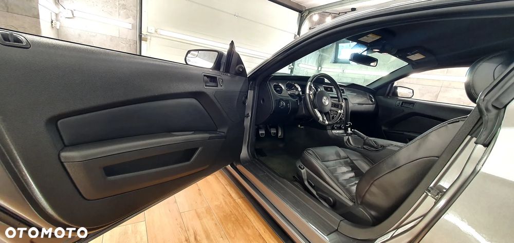 Ford Mustang 3.7 V6 Premium - 21