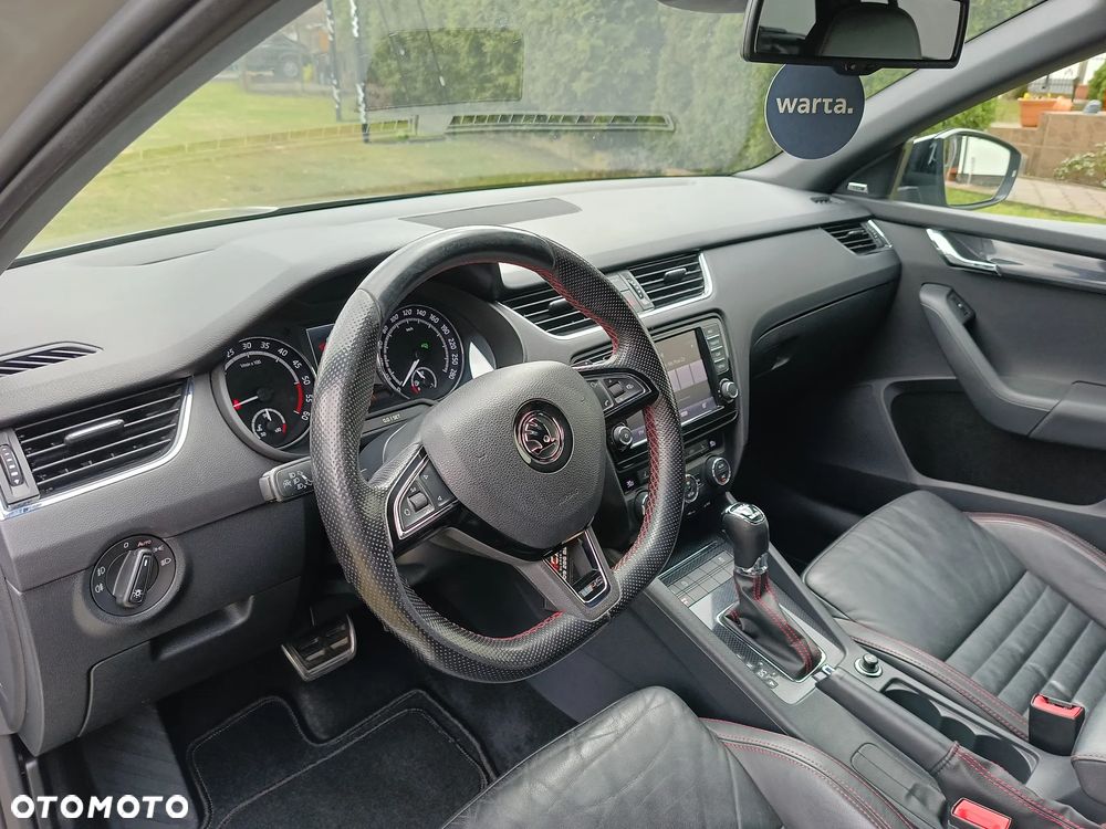 Skoda Octavia 2.0 TDI DSG RS - 8