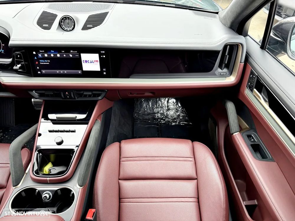 Porsche Cayenne Turbo E-Hybrid - 10