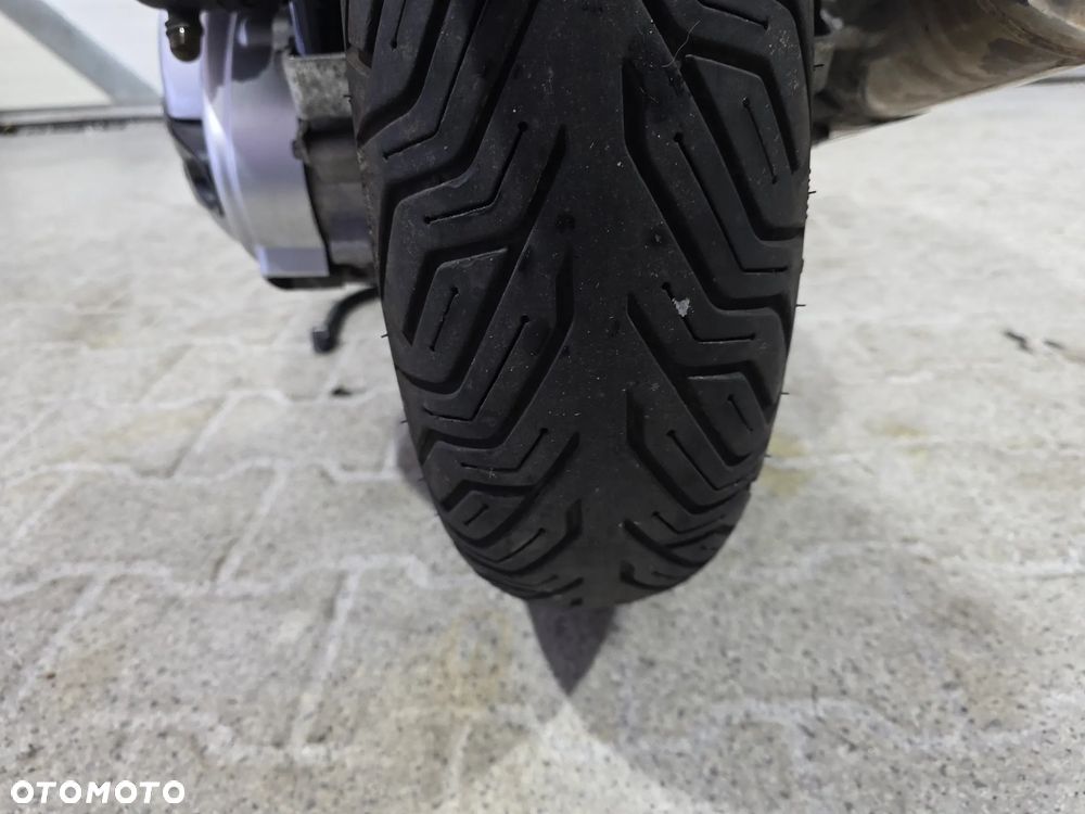 Piaggio Beverly - 26