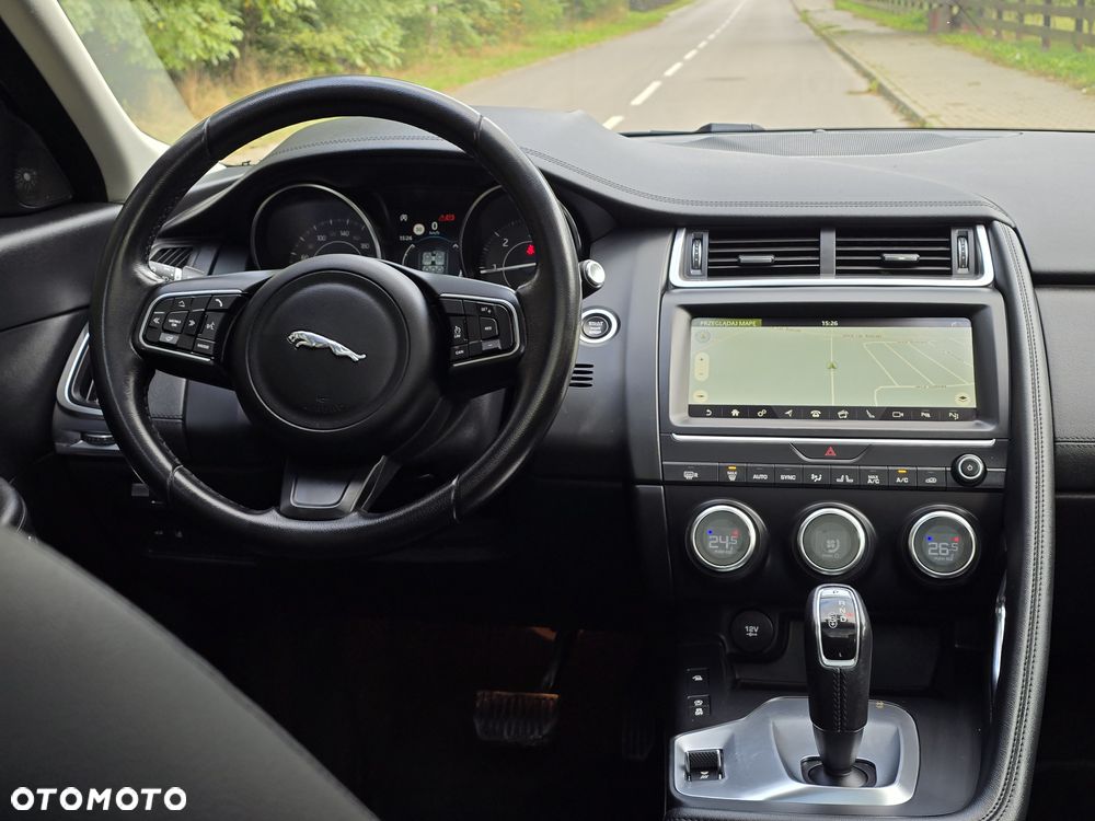 Jaguar E-Pace 2.0 i4D AWD HSE - 31