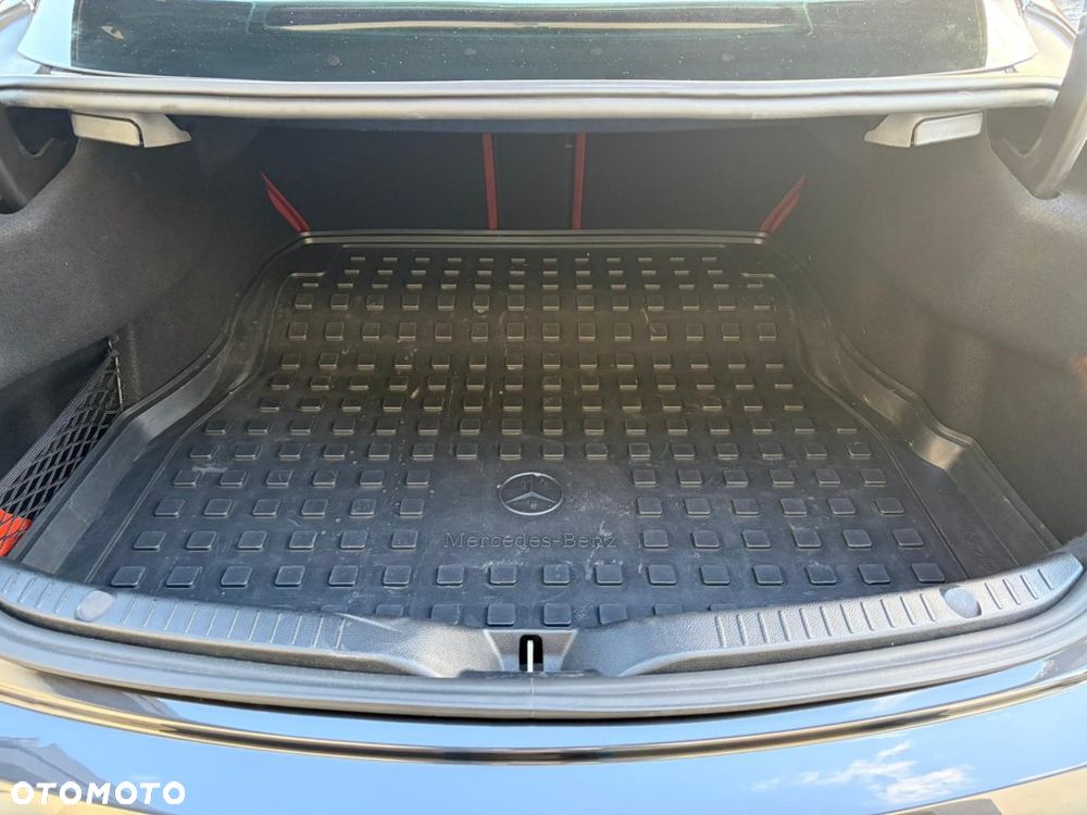 Mercedes-Benz Klasa C 300 4Matic 9G-TRONIC AMG Line Plus - 13