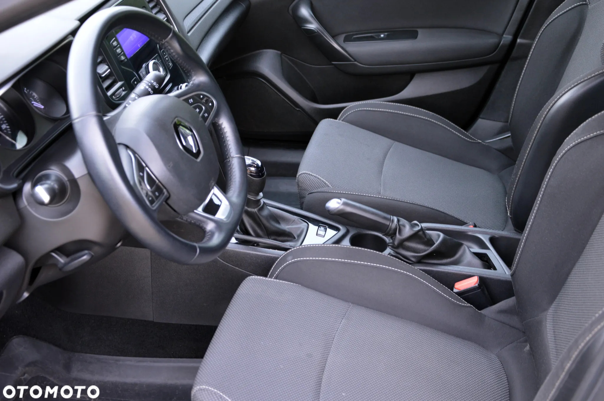 Renault Megane 1.6 SCe Life - 11
