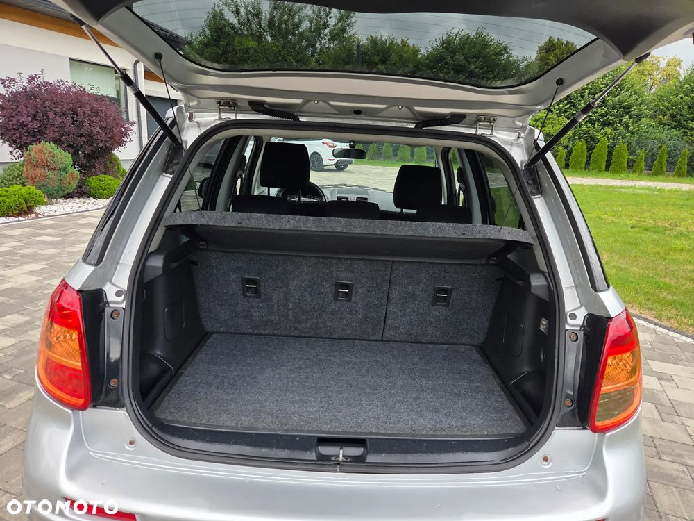 Suzuki SX4 1.6 VVT Streetline 4x2 Club - 25