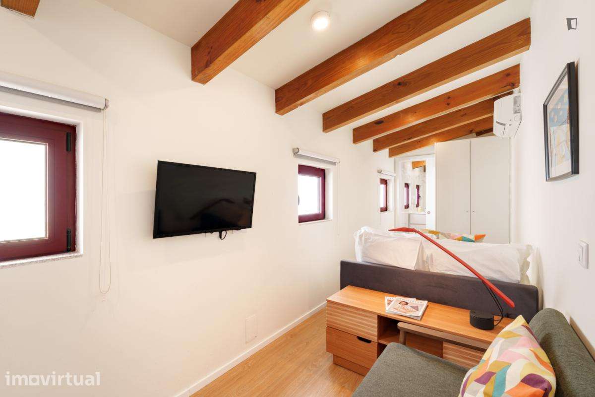 Quarto - localizado em Lordelo do Ouro Porto - Grande imagem: 5/24