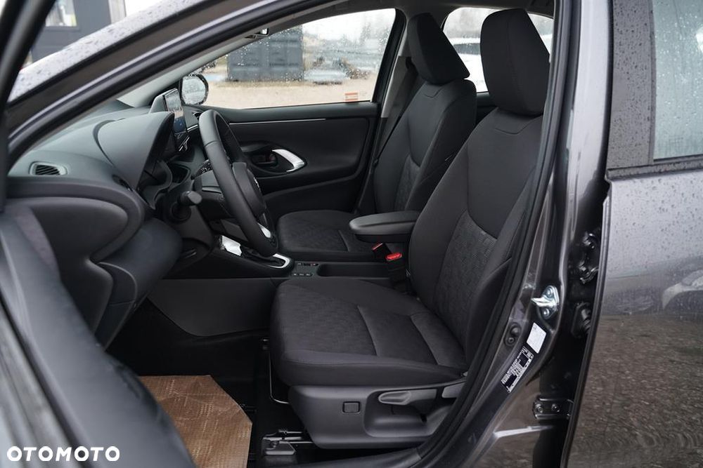 Toyota Yaris - 7