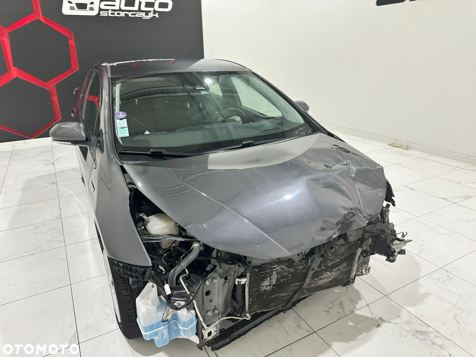 Toyota Prius - 16