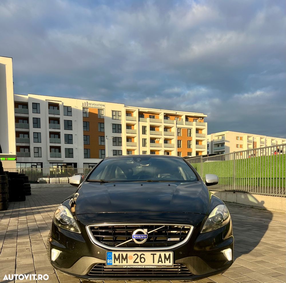 Volvo V40 D3 R-Design - 6