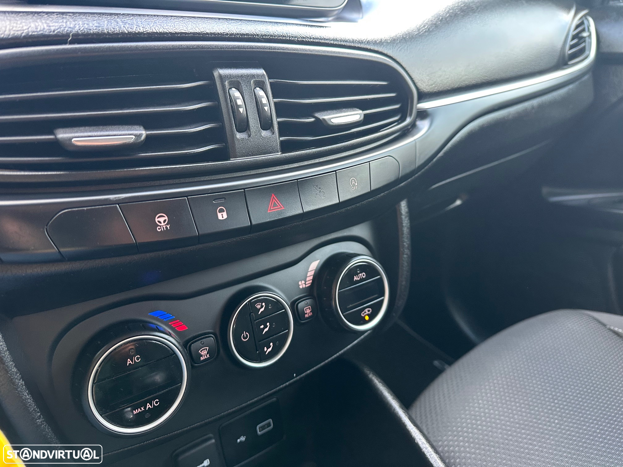 Fiat Tipo Station Wagon 1.3 M-Jet Lounge - 12