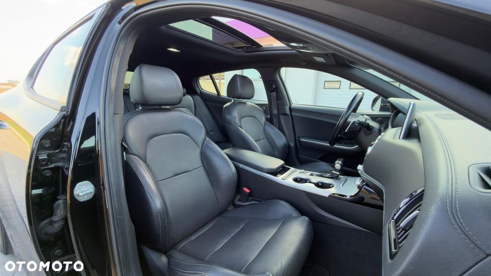 Kia Stinger 3.3 T-GDI V6 GT AWD - 20