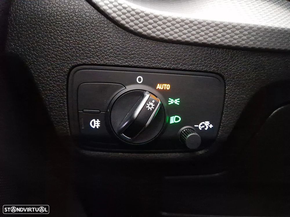 Audi Q2 30 TFSI Advanced - 40