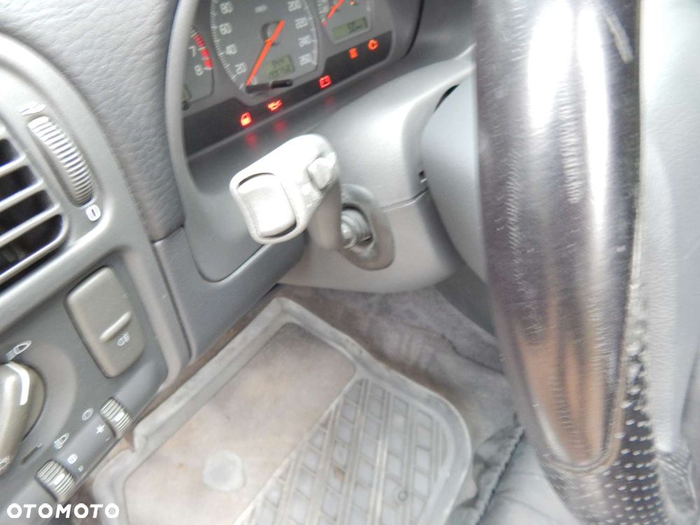 Volvo V40 2.0 Elegance - 13