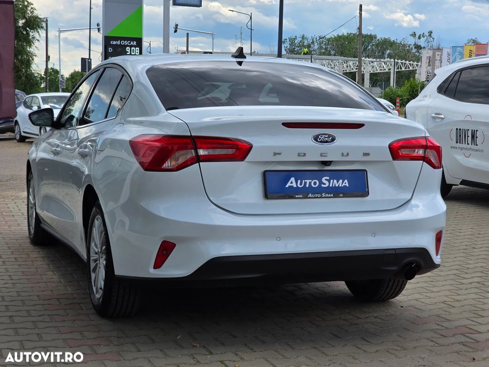 Ford Focus - 6