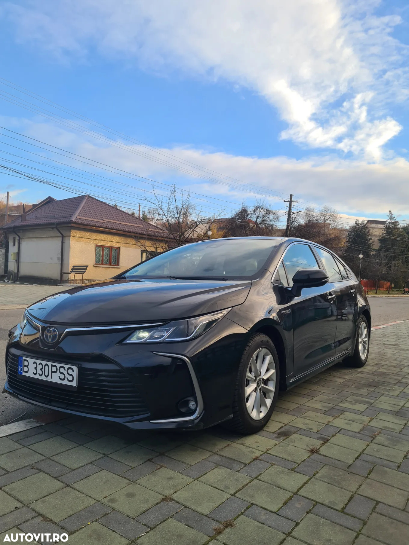 Toyota Corolla Sedan 1.8 HEV Business - 2